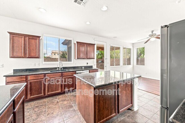 Building Photo - 3628 E Janelle Way