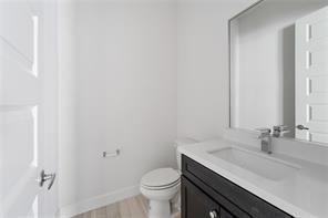 Building Photo - 2737 Clinton Dr