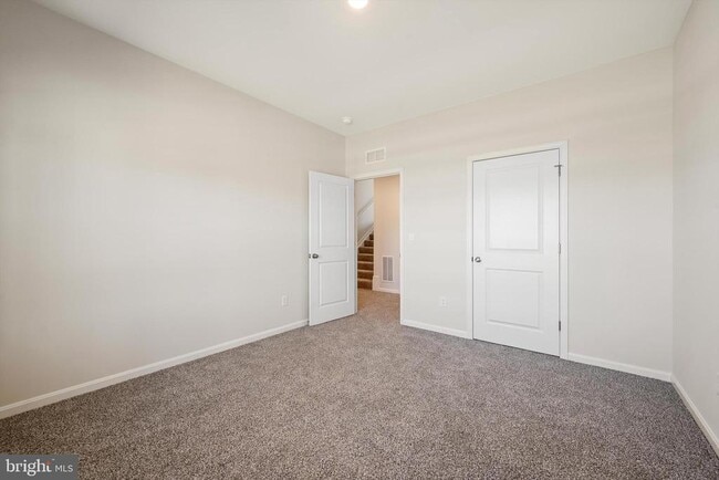 Building Photo - 114 Clerkenwell Dr