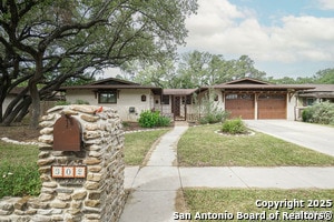 Building Photo - 302 W Silver Sands Dr