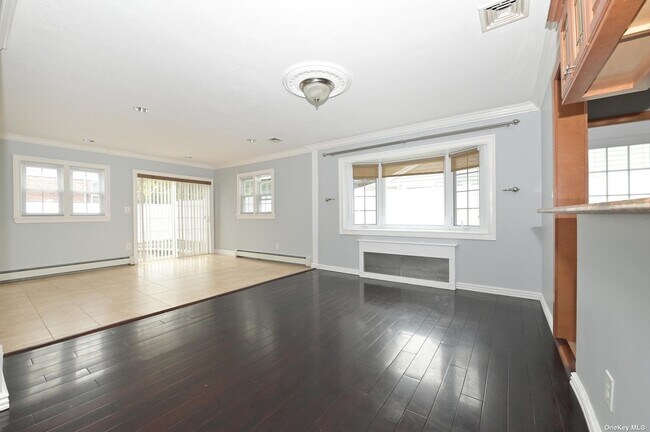 Building Photo - 1656 Putney Rd