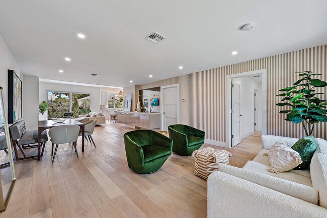 Building Photo - 310 Edmor Rd