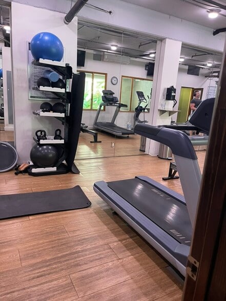 Gym - 1440 Veteran Ave