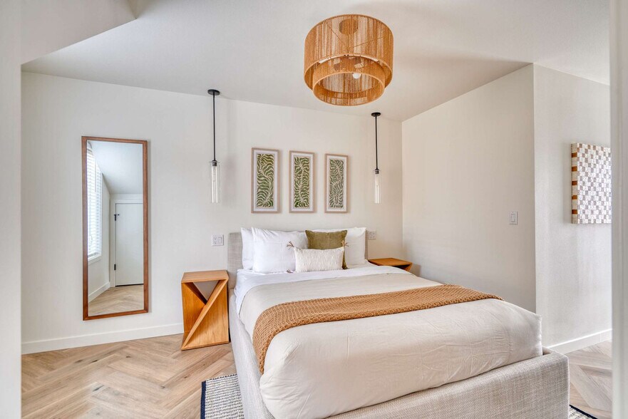 Building Photo - 5016 NE 26th Ave