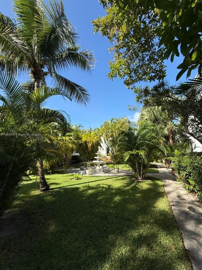 Building Photo - 10074 E Bay Harbor Dr