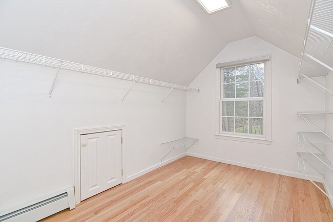 Building Photo - 173 East St