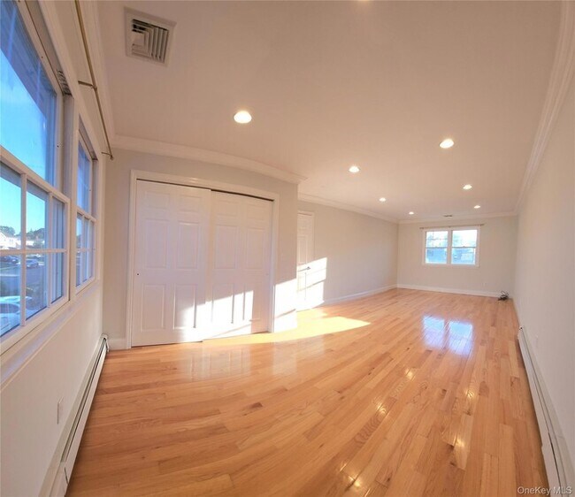 Building Photo - 34 Arch Ln