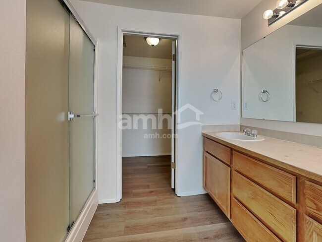 Building Photo - 18631 29th Ave E