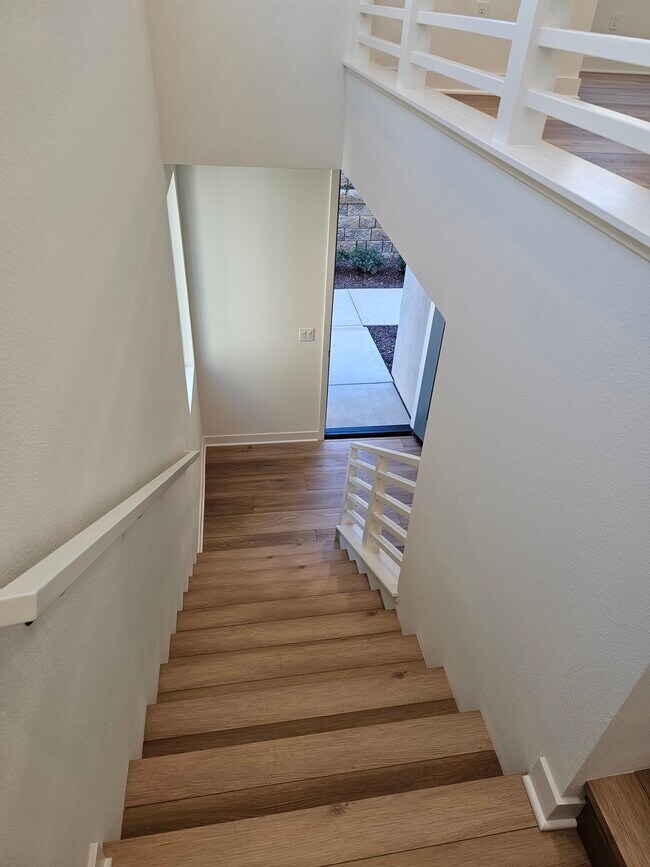 Building Photo - 679 Fahrenheit Dr