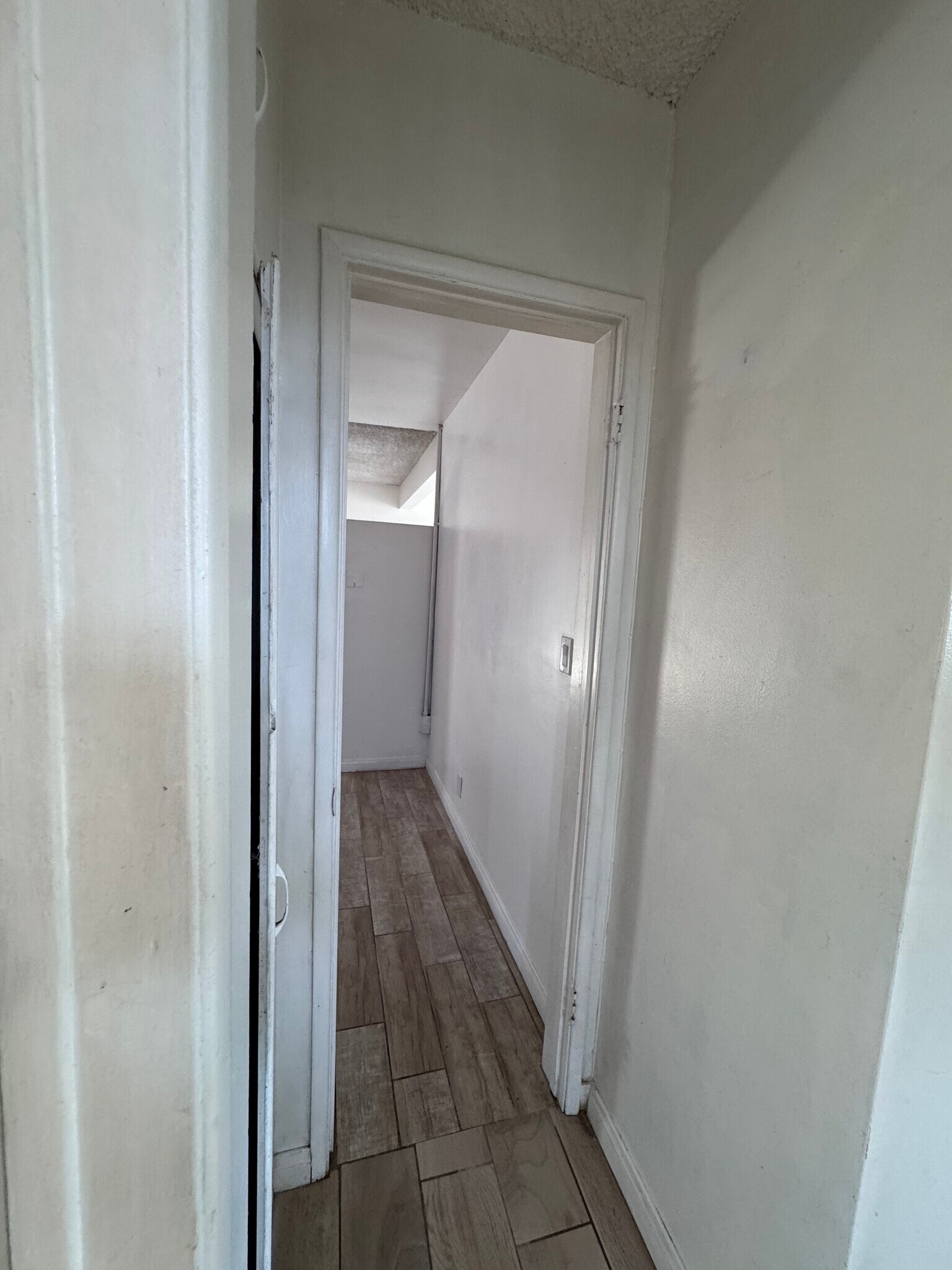 Building Photo - 2770 Glenwood Pl