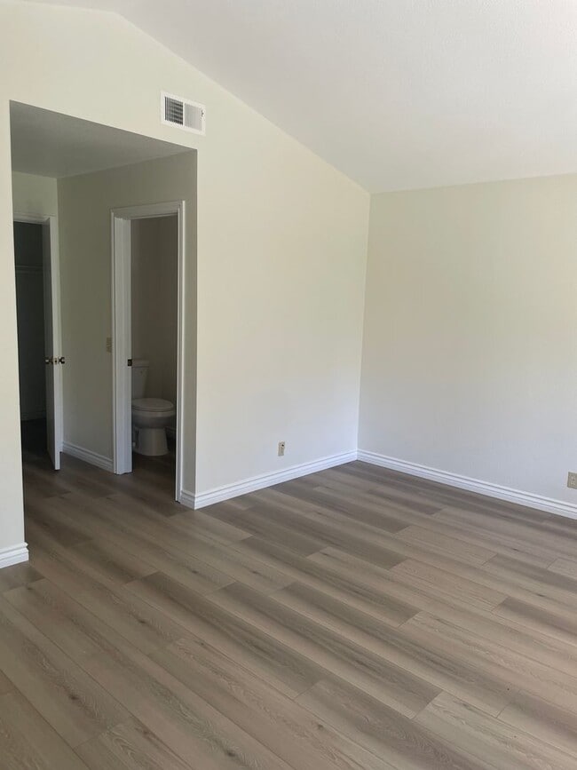 Building Photo - NEW PAINT AND FLOORING