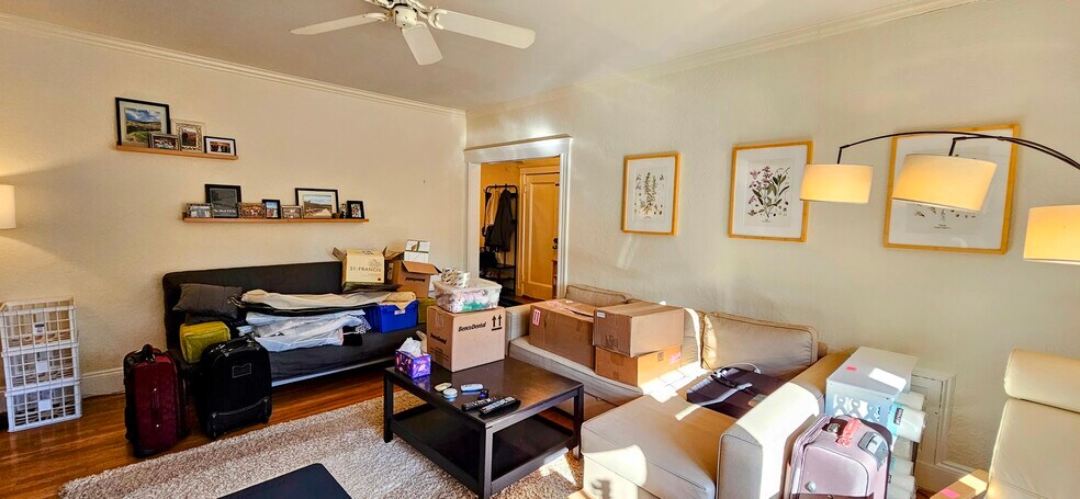 Building Photo - 52 Babcock St