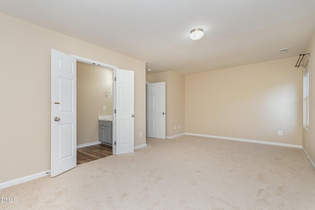 Building Photo - 956 Shining Wire Way