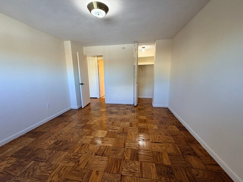 Building Photo - 57 Monmouth St