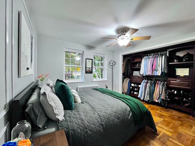 Building Photo - 6616 E Wakefield Dr