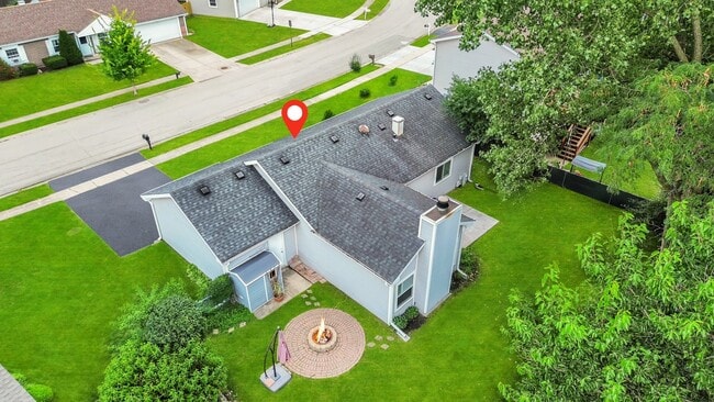 Building Photo - 939 Shorewood Dr