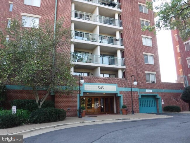 Building Photo - 545 E Braddock Rd