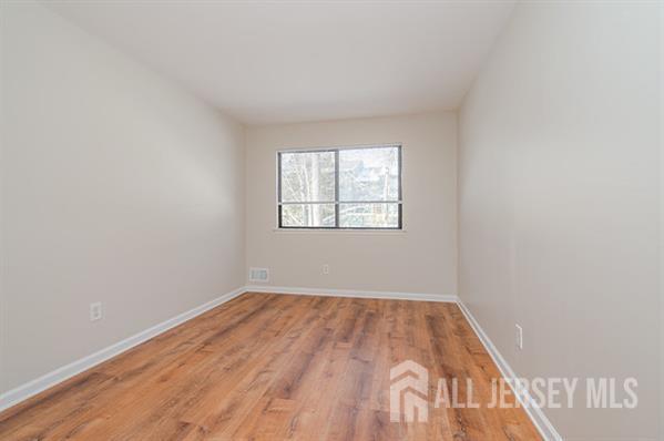 Building Photo - 92 Reynolds Ct