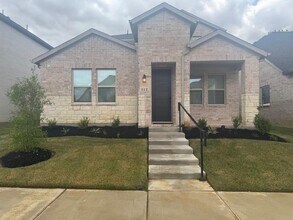 Building Photo - 112 Barn Swallow Dr