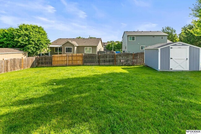 Building Photo - 1104 Valleyview Dr