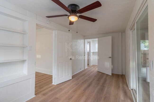 Building Photo - 444 E Sonoma Ave