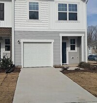 Building Photo - 2053 Trailside Dr
