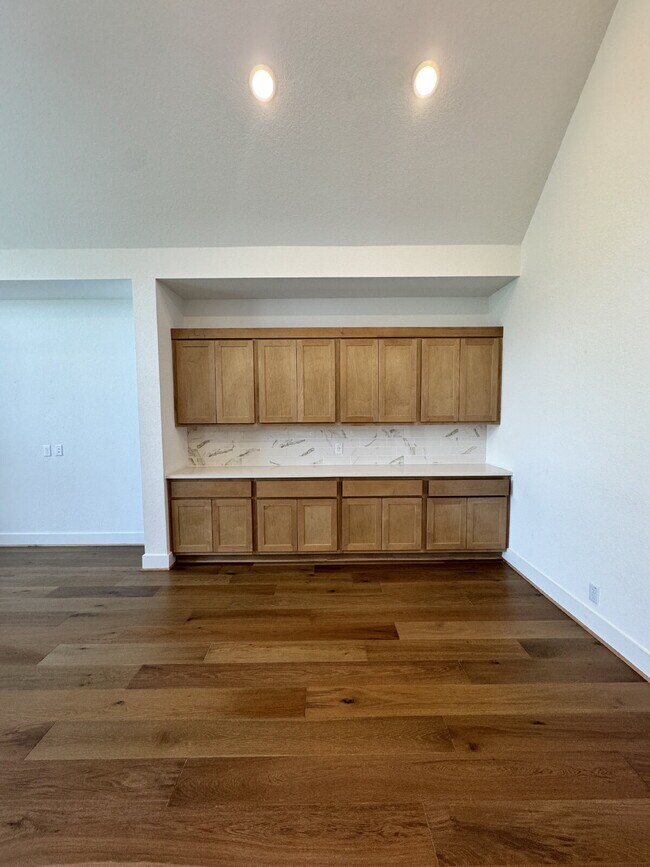 Building Photo - "Charming 4-Bed, 3-Bath Home in Castrovill...