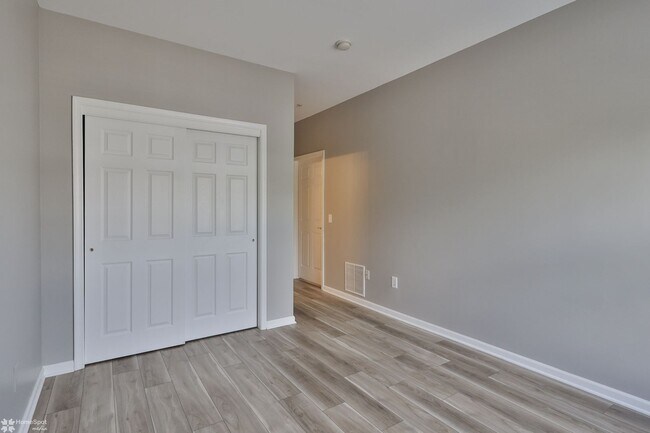 Building Photo - 2 bedroom condo at Country Classics at Morgan Hill