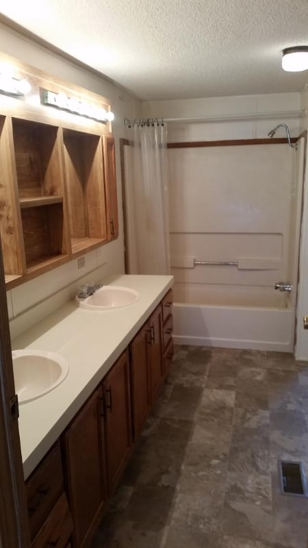 Building Photo - 3841 SE 85th St