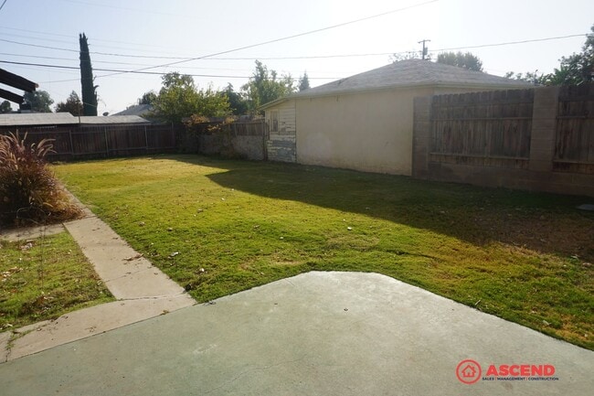 Building Photo - *MOVE IN SPECIAL:Deposit Moves You In!!*