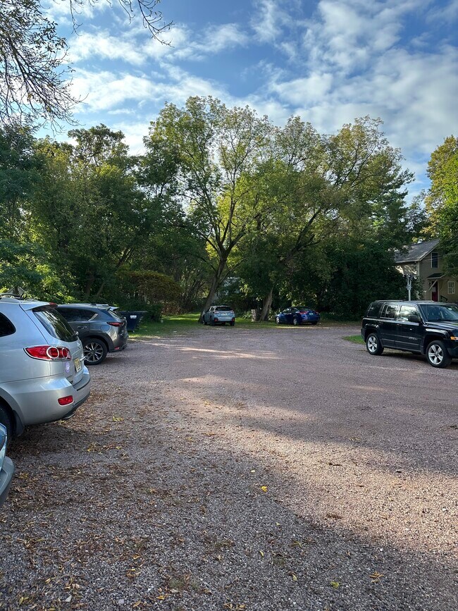 Building Photo - 55 Chase St