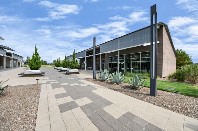 Building Photo - 17770 Misty Brk Ln
