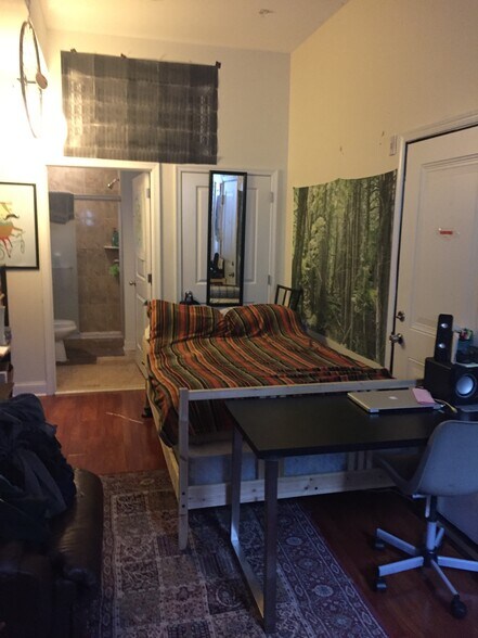 Building Photo - 1835 N 19th St