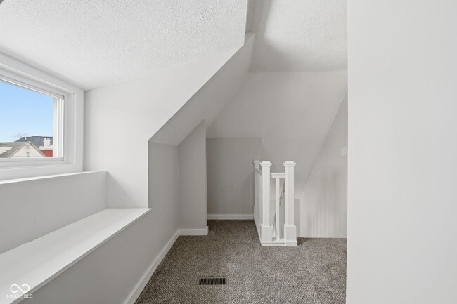 Building Photo - 717 Parkway Ave