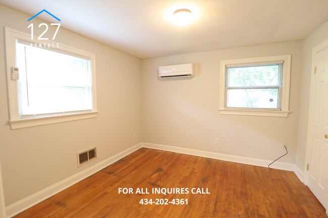 Building Photo - 3 Bedroom Unit with Electric and Water Utilities Included!!