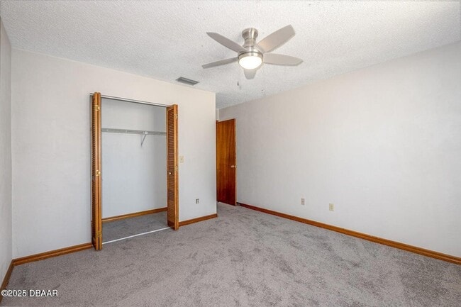 Building Photo - 200 Florida Shores Blvd