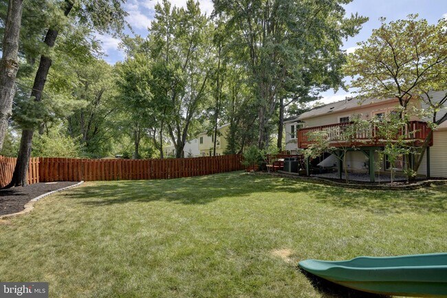 Building Photo - 618 Worchester St