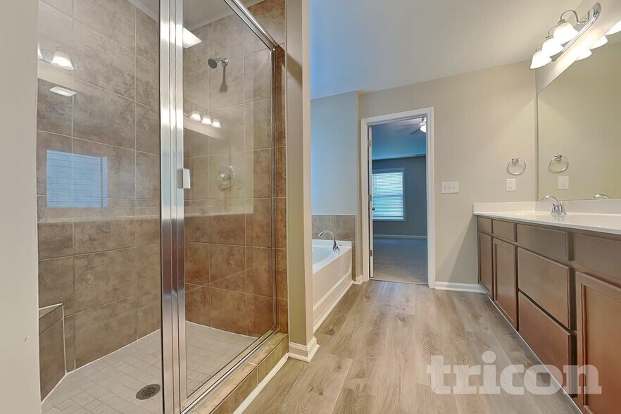 Building Photo - 3440 Baylor Cir