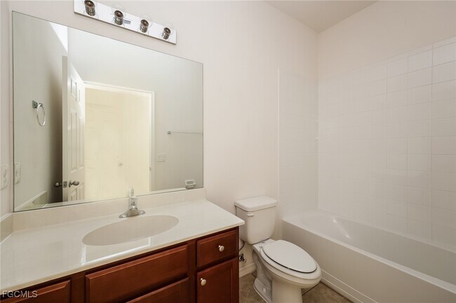 Building Photo - 1631 SW 25th Ln