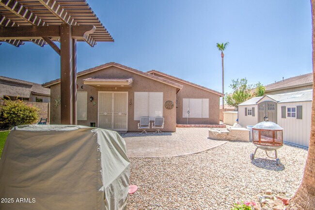 Building Photo - 1634 W Windsong Dr