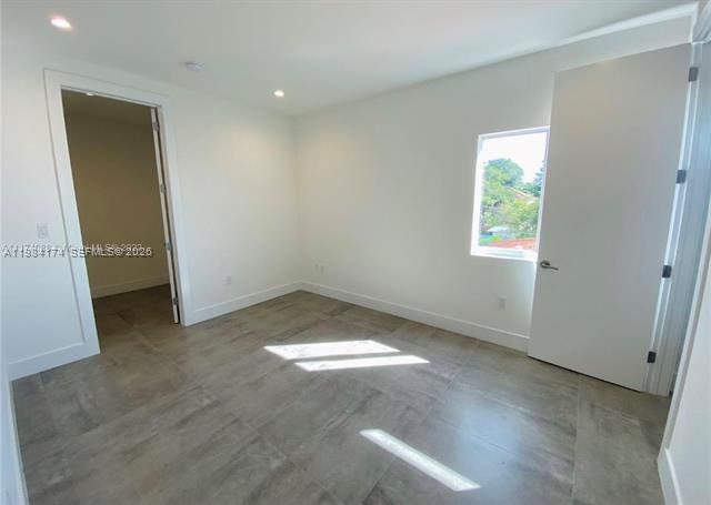 Building Photo - 3653 SW 25th St