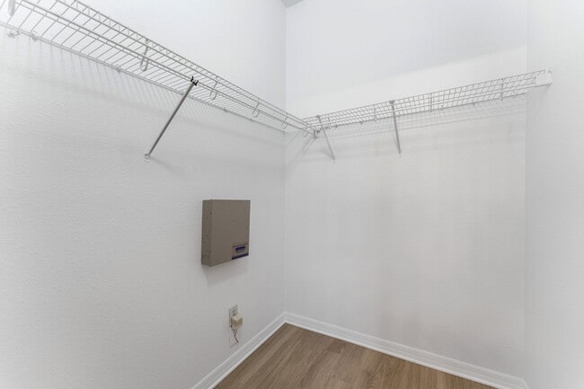 Building Photo - Absolutely stunning 3BR/2BA & 2-Car Garage home in highly sought-after Ballantrae community