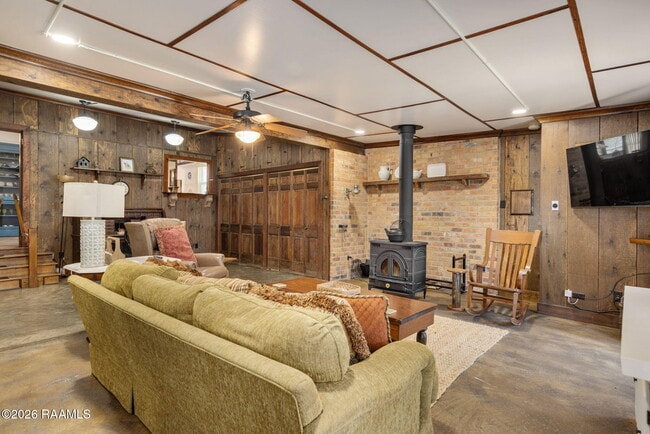 Building Photo - 411 Wiggins Rd