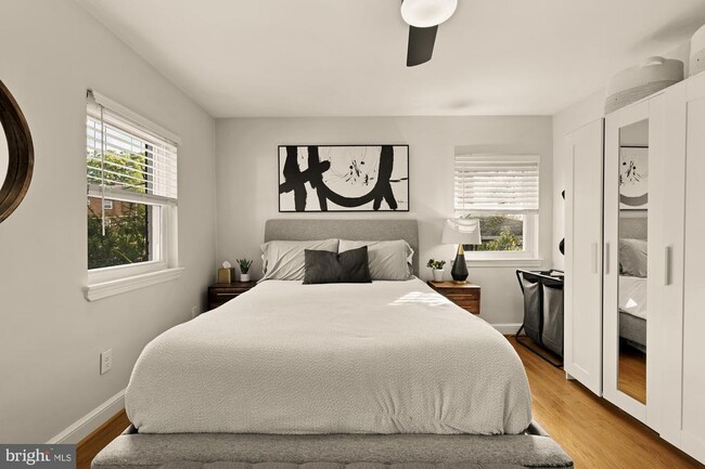 Building Photo - 11612 Galt Ave