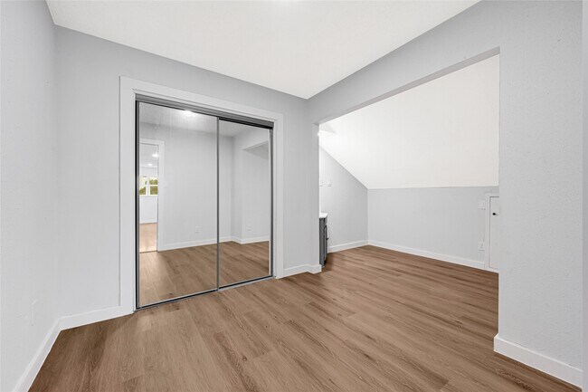 Building Photo - 3415 Lapstone Dr