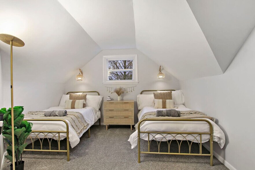 Building Photo - 1104 Elizabeth St