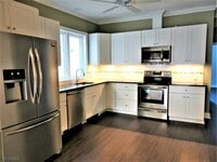 Building Photo - 36 Main St