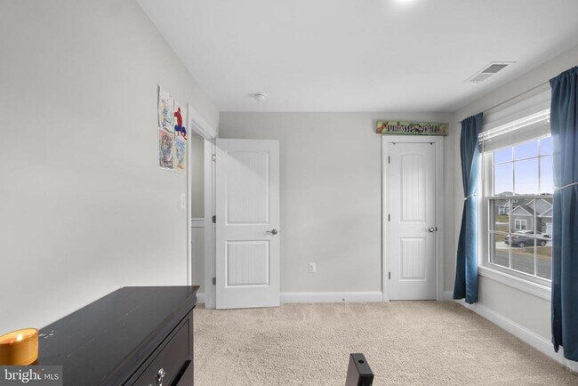 Building Photo - 10005 Maids Fancy Way