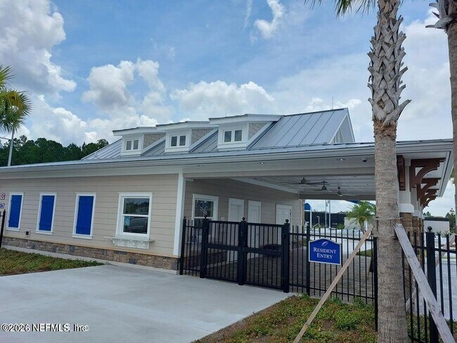 Building Photo - 70 Golden Fern Dr
