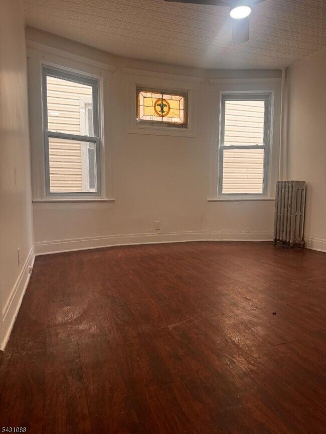 Building Photo - 176 N 16th St